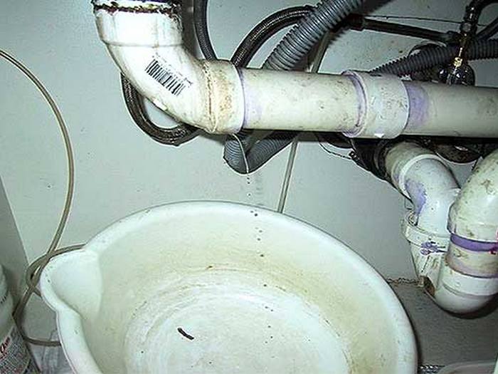 запах канализации в частном доме