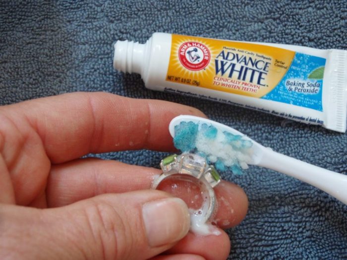 чистка золота зубной пастой