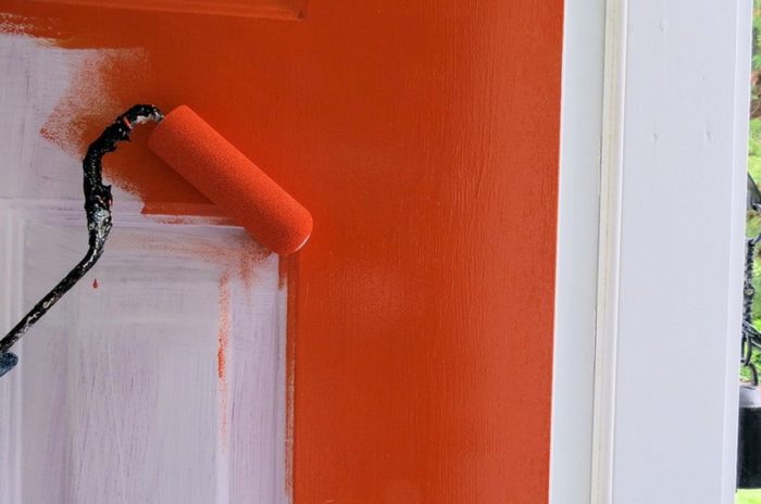 покраска межкомнатной двери