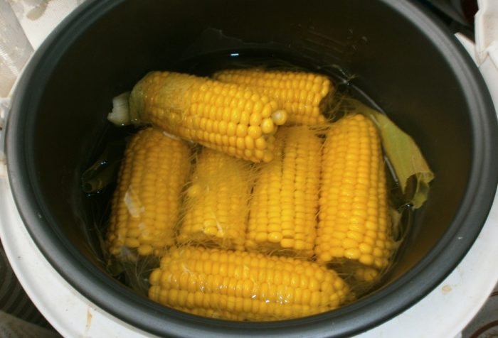 Варим кукурузу в мультиварке